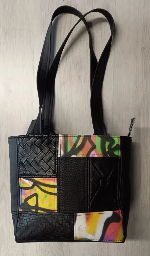 Vierkante tas met graffiti-print